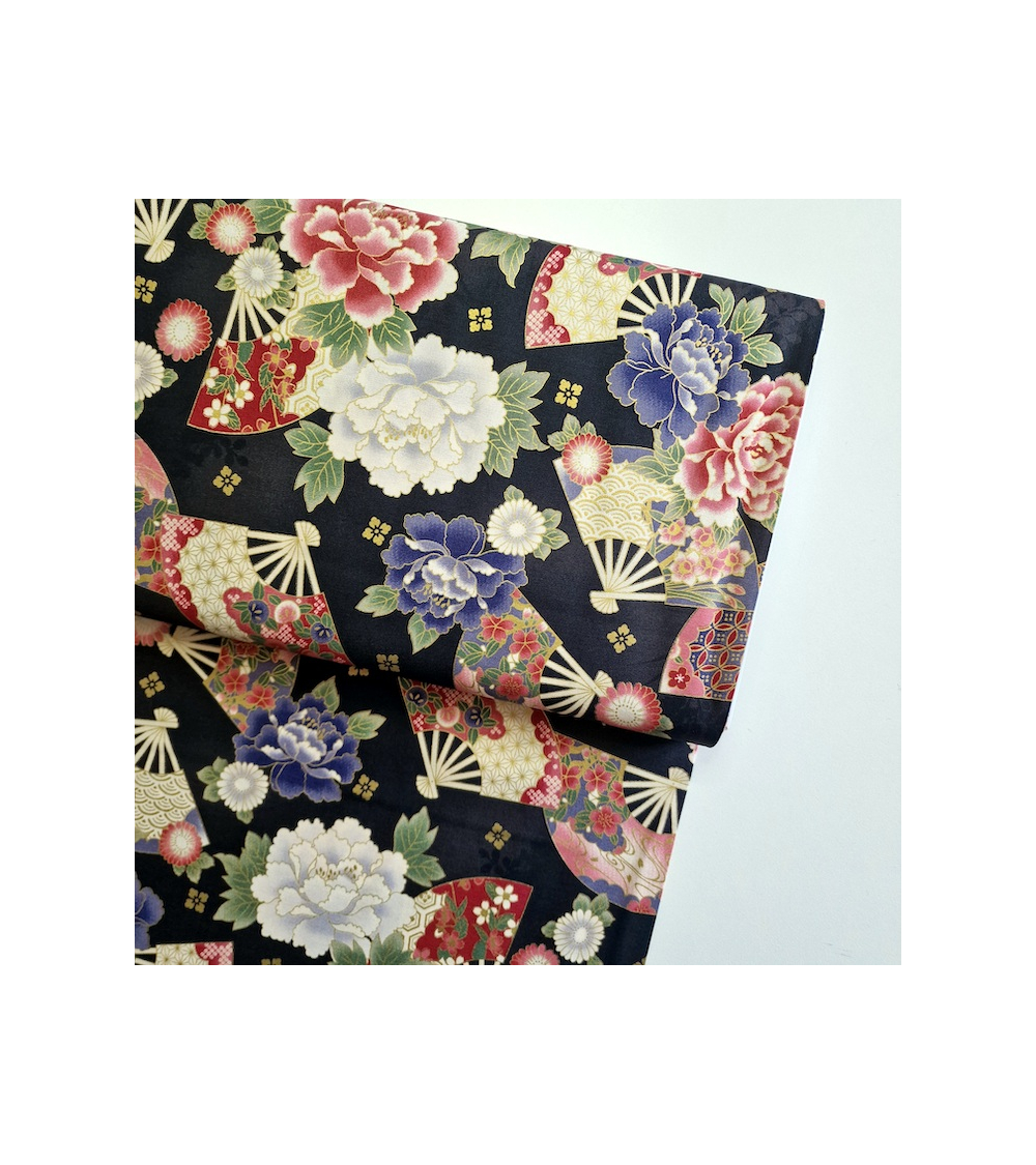 Tela japonesa  algodón 100% "Abanicos y flores multicolores" en negro