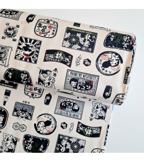 Japanese canvas fabric 'Sake' in natural white. 100% cotton.