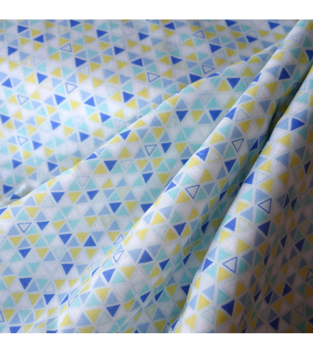 Tela japonesa. Doble gasa triángulos amarillo y tonos azul