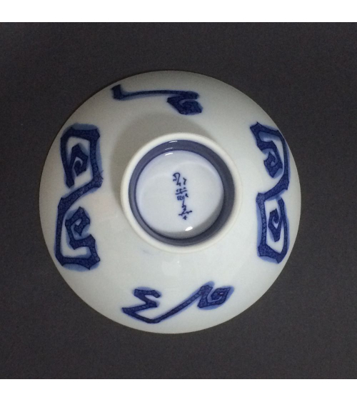 Vaso de té japonés de porcelana de Arita con flor de iris