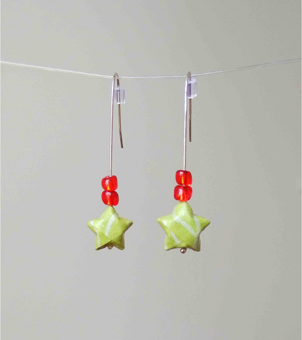 Soft green origami stars Earrings. Silver.