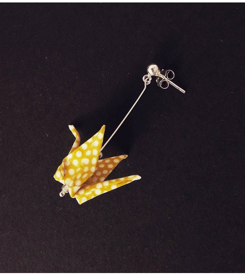 Pendientes grullas origami amarillos con bolita de plata