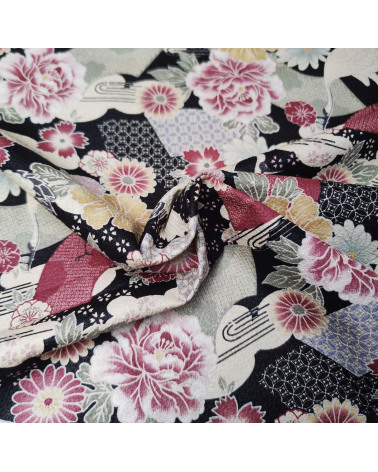 Tela Japonesa grullas y flores en negro en chirimen de algodón.