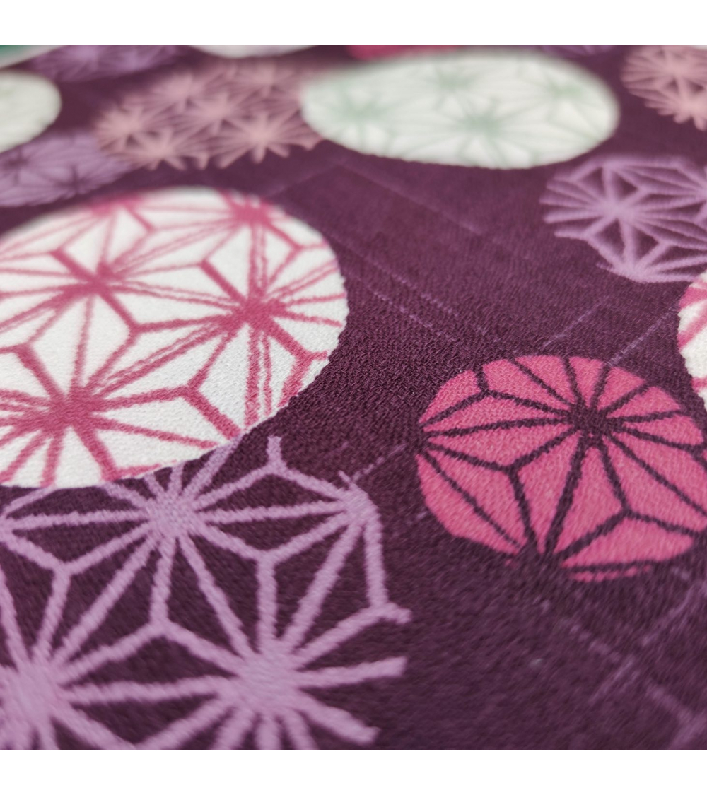 Japanese cotton fabric "Asanoha circles" in burgundy.