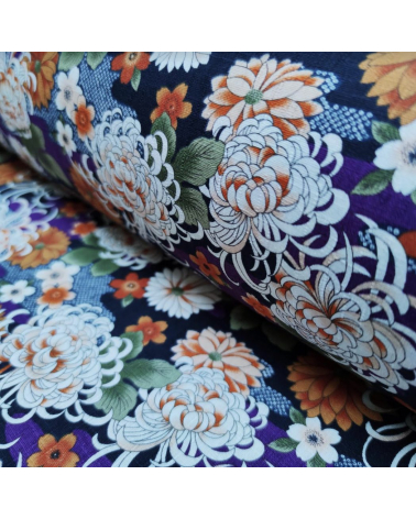 Japanese dobby fabric "Kiku to sakura" with violet background.