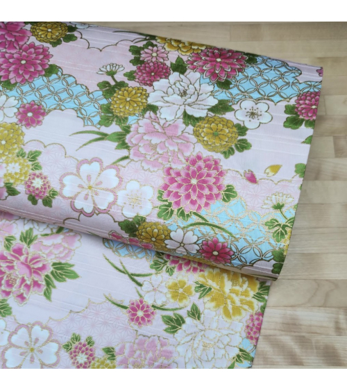 Japanese cotton satin fabric "Haru" (Spring) in pink.