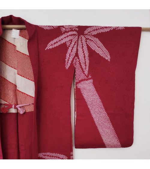 Vintage haori in fuchsia. Rinzu silk with bamboo shibori motif.