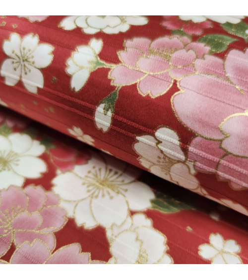 Tela japonesa en Satin de algodón "Hanafubuki" (Lluvia de pétalos) en rojo.