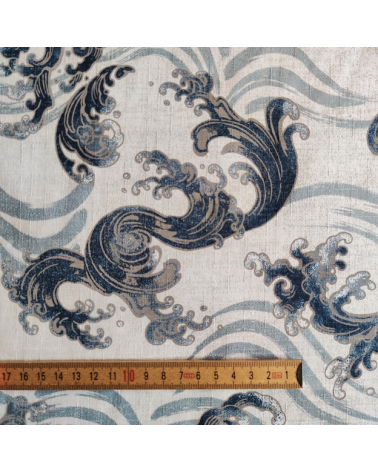Japanese dobby fabric 'nami' (waves) in ivory.