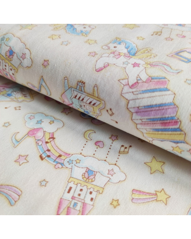 Japanese Oxford fabric "Whimsical unicorns" in vanilla.