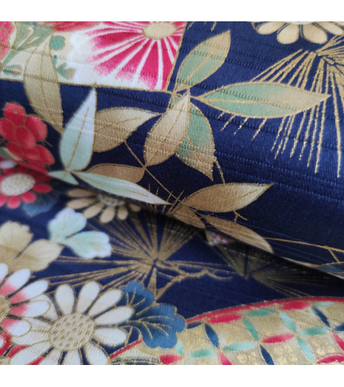 Japanese satin slub fabric "Sensu to matsu" in navy blue.