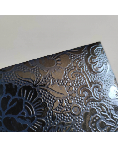 Caja "Urushi" con 100-150 papeles washi 13x19x5cm