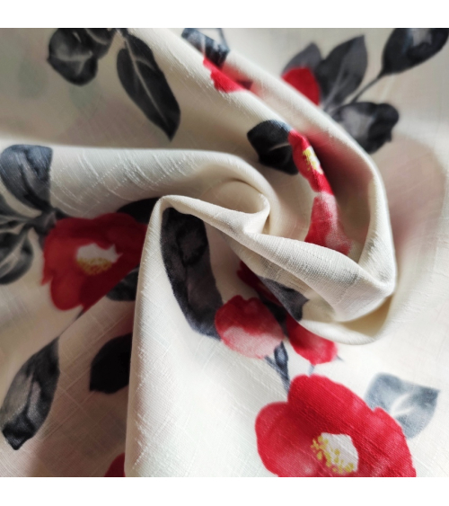 Japanese dobby fabric "Tsubaki aquarelle" in off white.