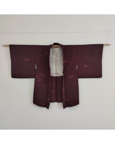 Haori japonés vintage burdeos en seda 100%. Estampado de briznas de hierba y forro marmoleado.