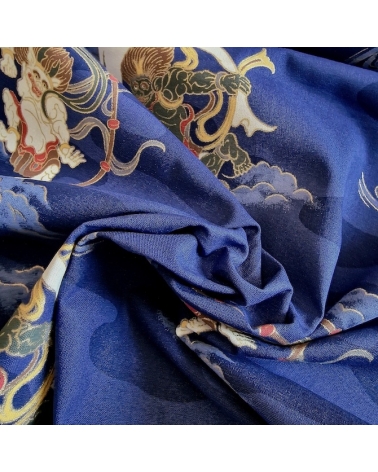 Tela japonesa de algodón dioses del trueno y viento (Fujin y Raijin) en azul.