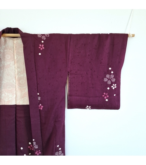 Haori japonés vintage púrpura en seda 100%. Estampado de ume y shibori.