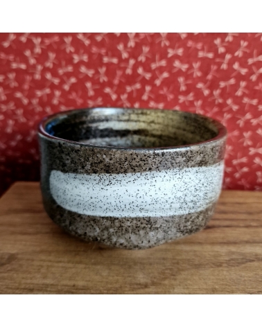 Japanese matcha tea bowl (chawan) 'Stroke'.