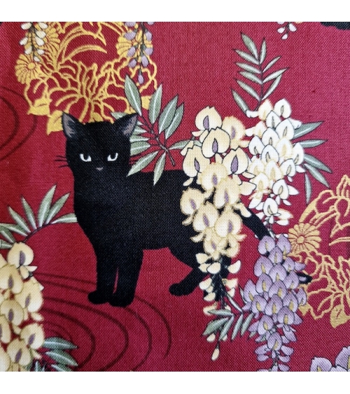 Tela japonesa. Gato negro con glicinias MINI en Rojo.