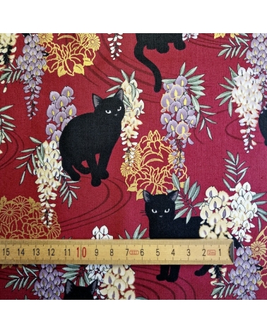 Tela japonesa. Gato negro con glicinias MINI en Rojo.