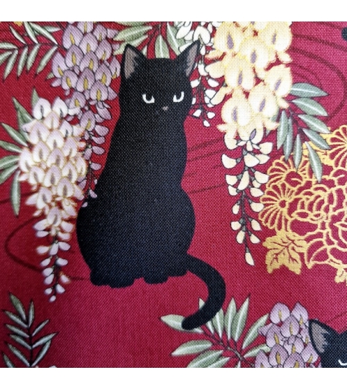 Tela japonesa. Gato negro con glicinias MINI en Rojo.