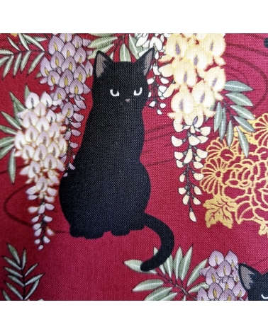 Tela japonesa. Gato negro con glicinias MINI en Rojo.