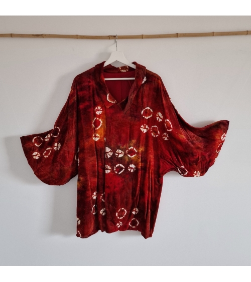 Michiyuki (kimono coat) vintage ‘Shibori’ in red velvet