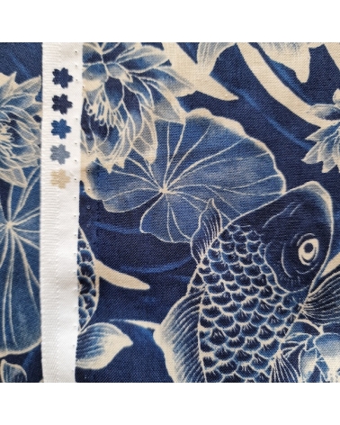 Tela japonesa "Tatoo: Carpas koi" en azul.