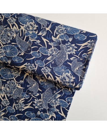 Tela japonesa "Tatoo: Carpas koi" en azul.