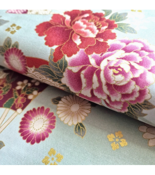 Tela japonesa "Abanicos y flores multicolores" en verde mint.